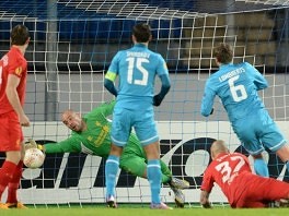 Anžiju i Zenitu po dva gola prednosti