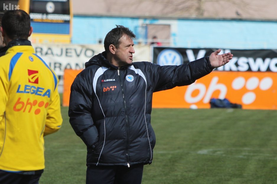 Safet Sušić daje instrukcije igračima (Foto: Feđa Krvavac/Klix.ba)