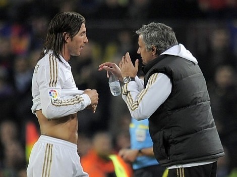 Sergio Ramos i Jose Mourinho (Foto: AFP)