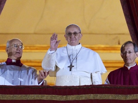 Papa pozvao na dijalog sa muslimanima i zatražio jaču borbu protiv siromaštva