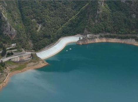 Brana na hidroelektrani Rama