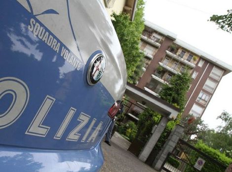 Italija: Majka bacila djecu sa balkona, sa sedam metara visine
