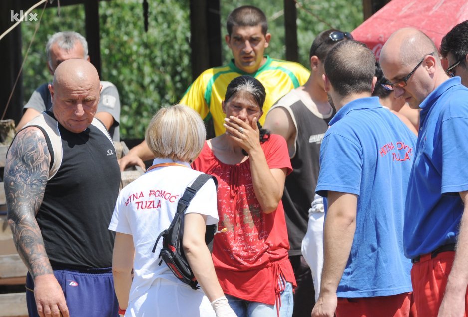 Porodica preminulog Nihada Talića (Foto: Darko Zabuš/Klix.ba)