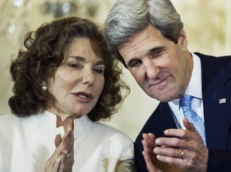 Supružnici Kerry (Foto: AFP)