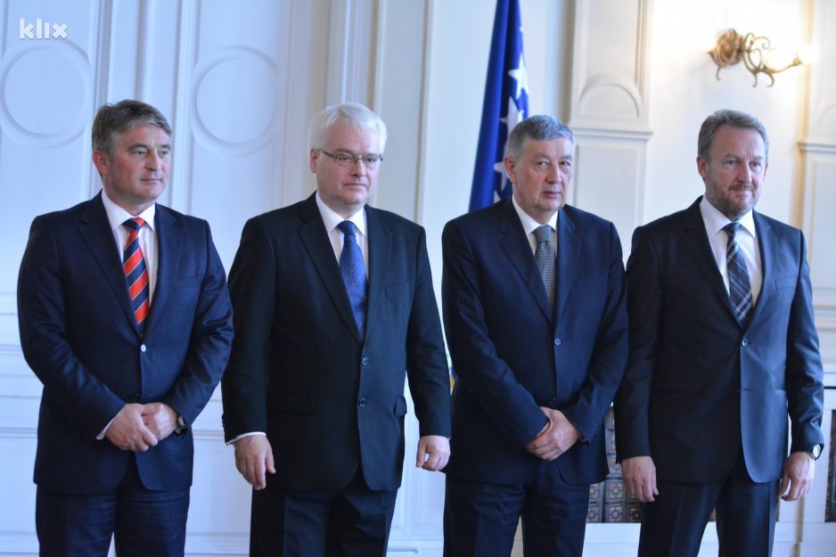 Josipović s članovima Predsjedništva BiH (Foto: Nedim Grabovica/Klix.ba)