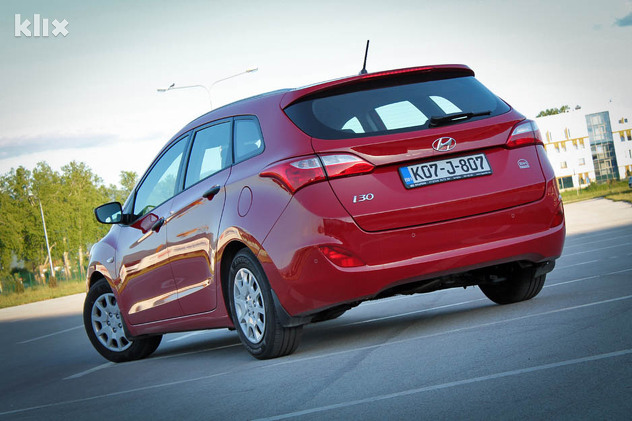 Test Hyundai I30 Cw 1 4 16v Istar Kompaktni Multipraktik Klix Ba