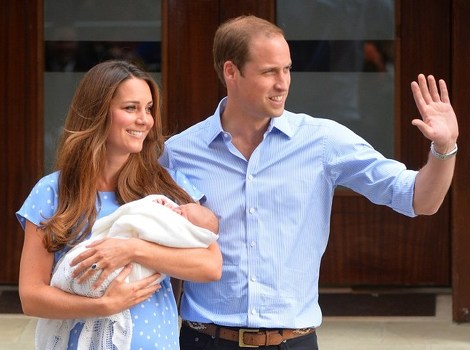Kate i William sa sinom (Foto: AFP)
