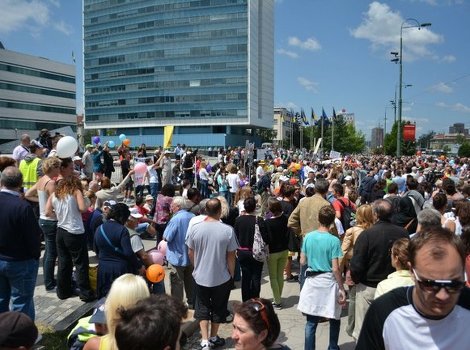 Protesti ispred PSBiH (Foto: Klixba)