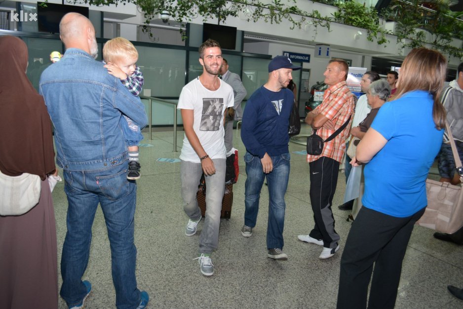 Miralem Pjanić nije bio raspoložen za izjave (Foto: Nedim Grabovica/Klix.ba)