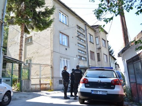 Kuća u kojoj policija obavlja pretres (Foto: Nedim Grabovica/Klix.ba) (Foto: N. G./Klix.ba)