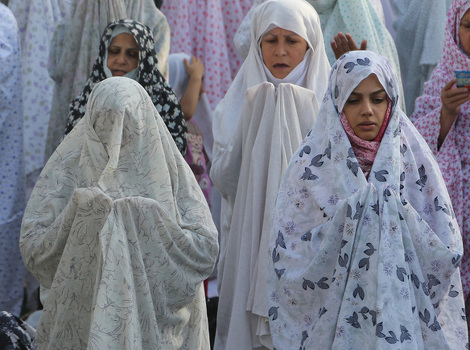 Zajednička molitva Iranki (Foto: AFP)