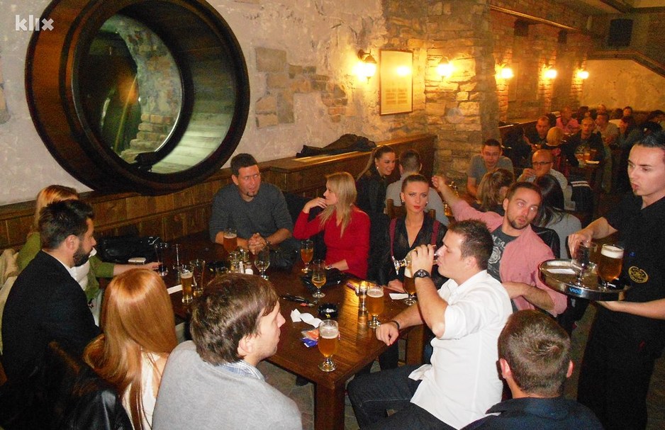 Atmosfera u Taverni (Foto: Klix.ba)