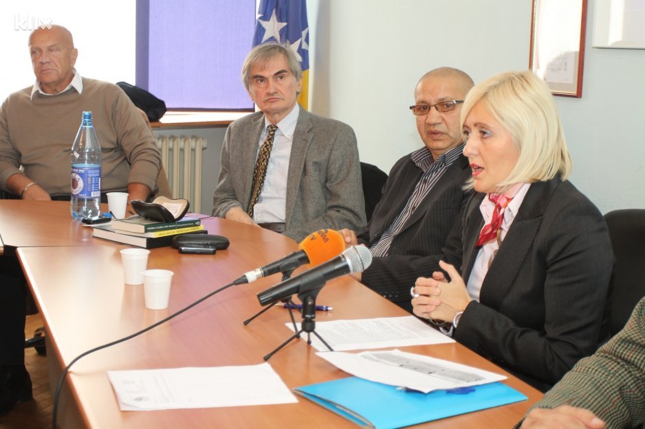 Govornici na sesiji Kruga 99 (Foto: Feđa Krvavac/Klix.ba)