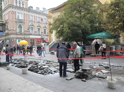 Počeli radovi na sanaciji šetnice u Ferhadiji