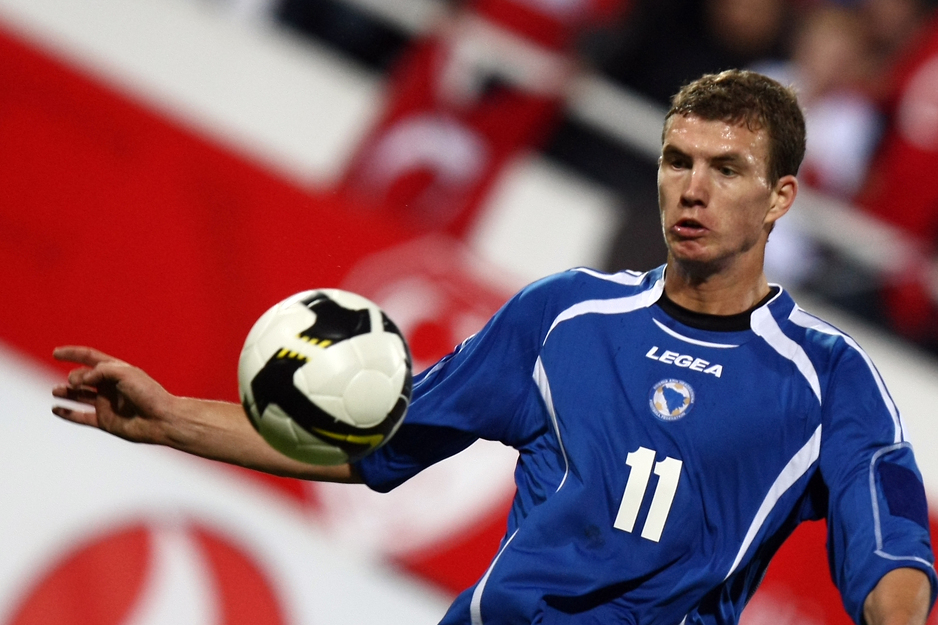 Edin Džeko u utakmici protiv Turske u Istanbulu 11. oktobra 2008. (Foto: Arhiv/AFP)