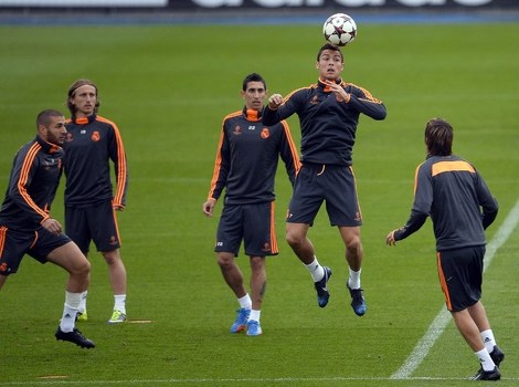 Igrači Real Madrida na treningu (Foto: AFP)
