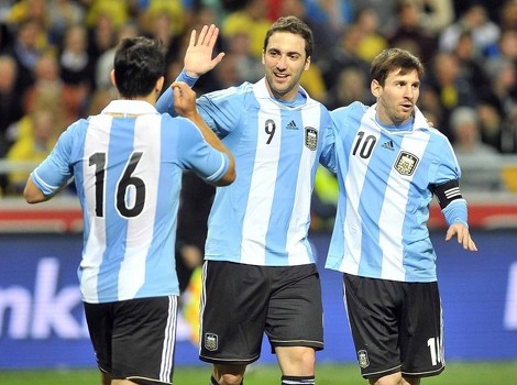 Kun Aguero, Gonzalo Higuain i Leo Messi
