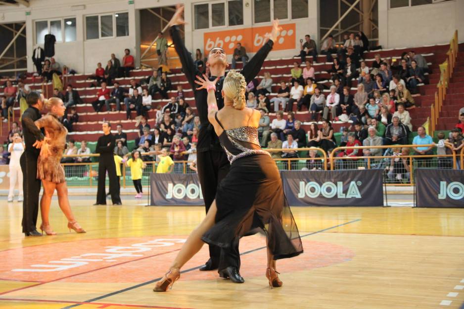Andrea Brekalo i njen partner Dario Hrabar (Foto: FENA)