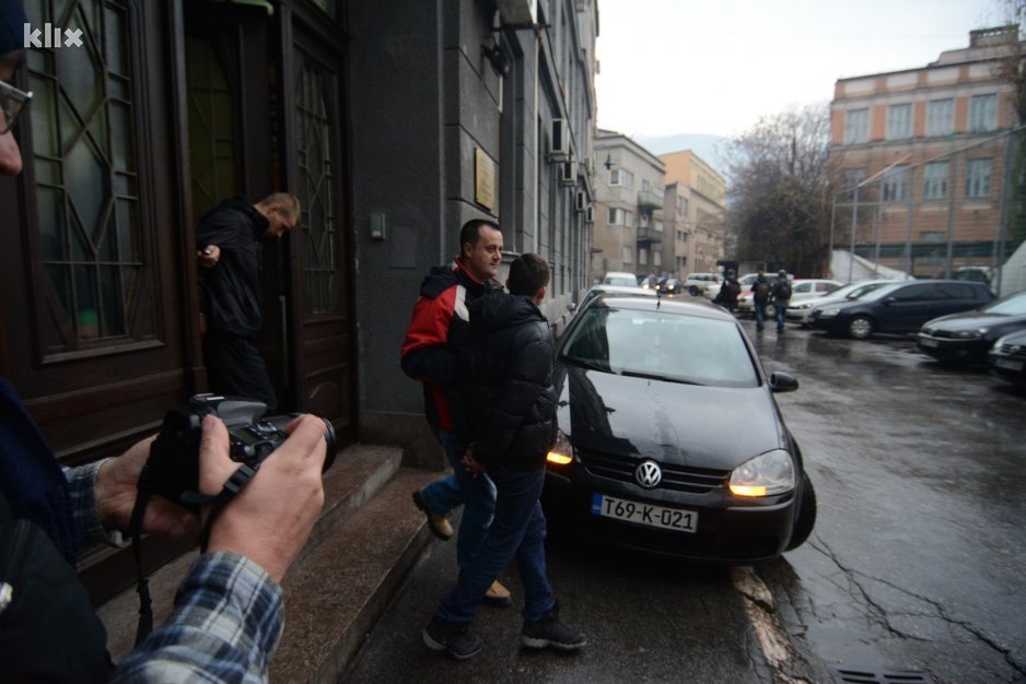 Razbojnici uhapšeni nakon pljačke (Foto: Nedim Grabovica/Klix.ba)