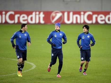 Sead Kolašinac, Julian Draxler i Atsudo Uchida na treningu Schalkea (Foto: AFP)