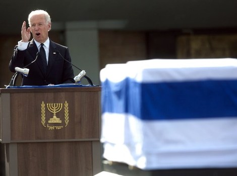 Joe Biden na komemoraciji (Foto: AFP)