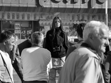 Jelena Topić na trgu u Prijedoru