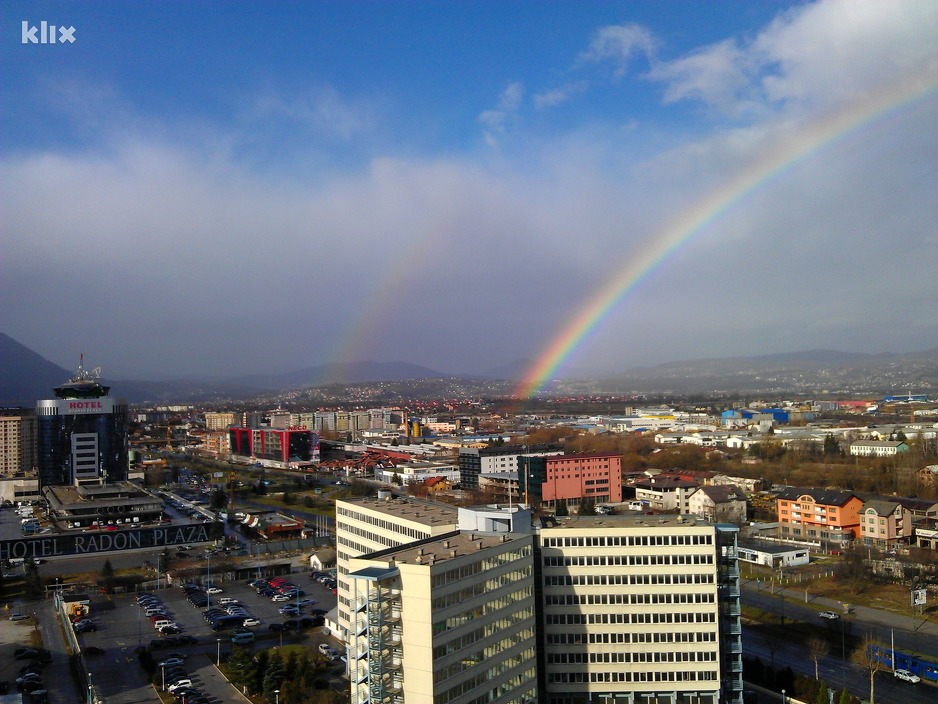 Duga iznad Sarajeva jutros (Foto: Čitatelj/Klix.ba)