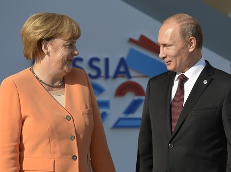 Angela Merkel i Vladimir Putin (Foto: AFP)
