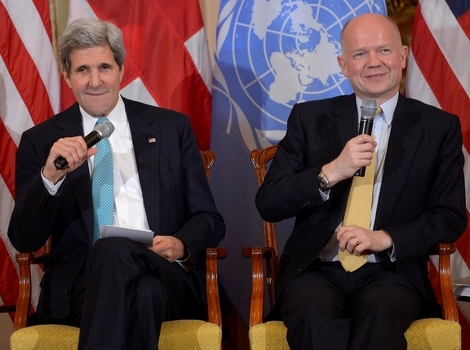 John Kerry i William Hague (Foto: EPA)