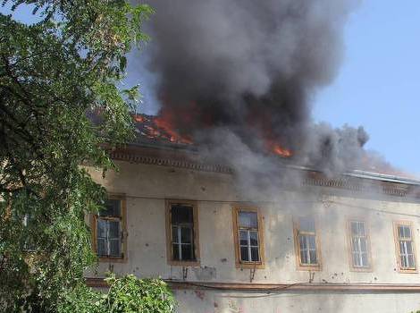 Gorjela kuća u ulici Ruđera Boškovića u Sarajevu