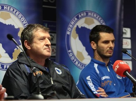 Selektor Safet Sušić i kapiten Emir Spahić (Foto: Klix.ba)