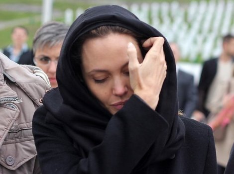 Angelina Jolie u Srebrenici (Foto: Klix.ba)