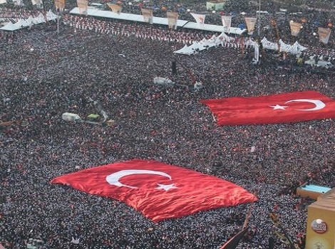 Sa predizbornog skupa AK Parti u Istanbulu (Foto: Anadolija)