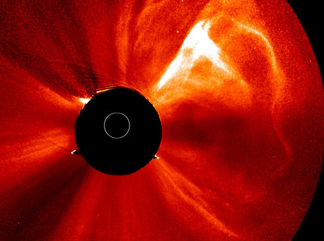 Nedavna erupcija na Suncu snimljena NASA-inim satelitom “Solar Dinamic Observatory"