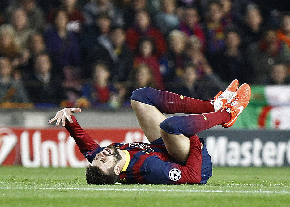 Faul nad Barceloninim Gerardom Piqueom (Foto: AFP)