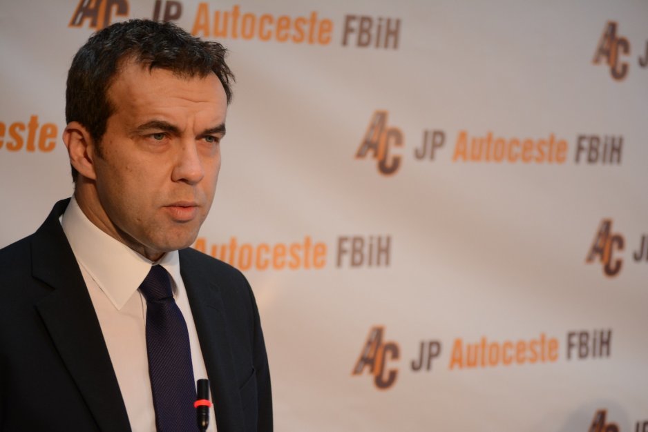 Karić: Tražio je nezakonito plaćanje naknada