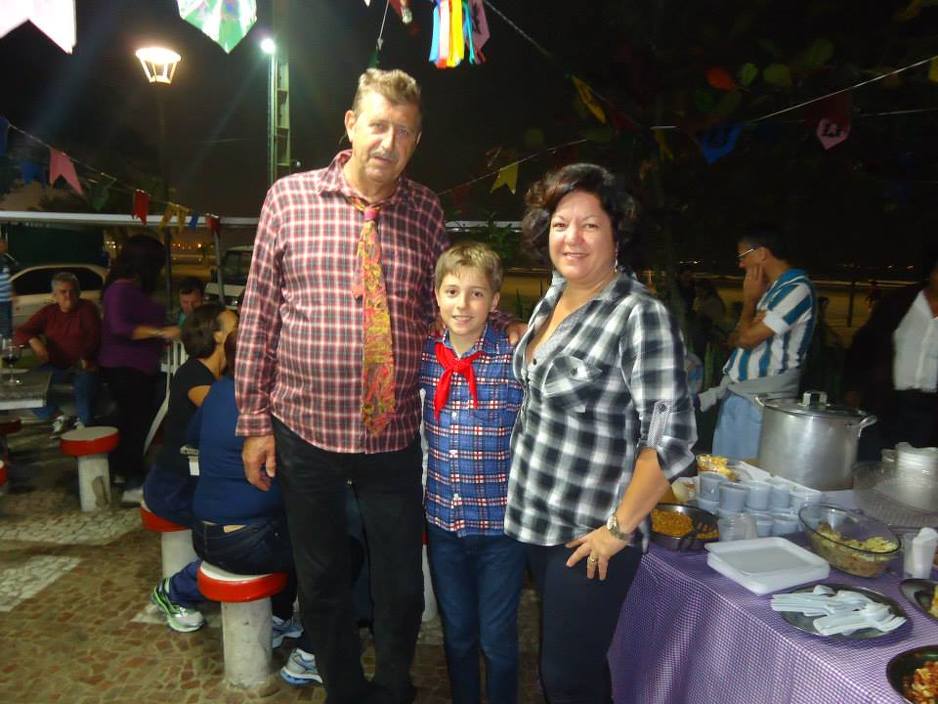Fuad sa suprugom i sinom