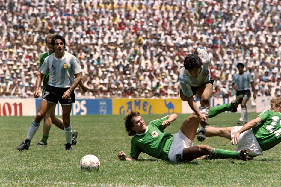 Lothar Matthaus i Diego Maradona 1986. (Foto: AFP)