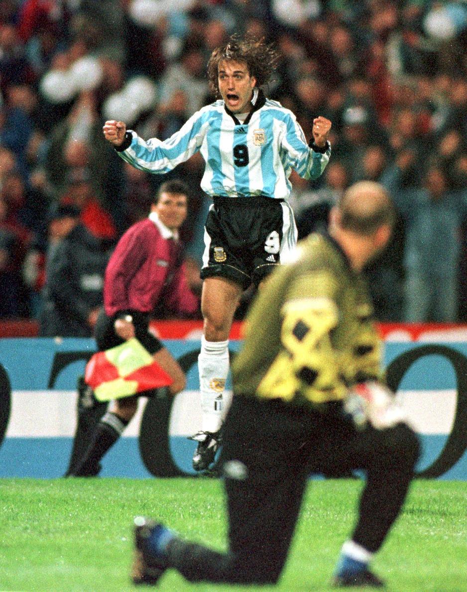 Gabriel Batistuta slavi gol protiv BiH 1998. godine (Foto: AFP)
