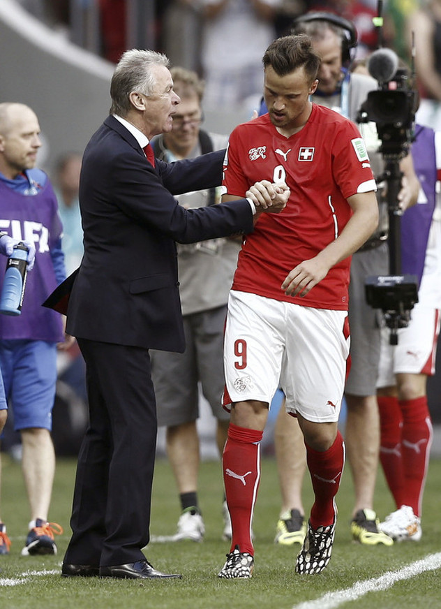 Selektor Ottmar Hitzfeld i Haris Seferović (Foto: EPA)