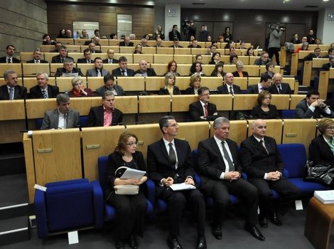 Predstavnički dom odobrio Zakon o osnivanju fonda za pomoć poplavljenim područjima