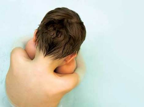 Skandal u Velikoj Britaniji: Poslanici i ministri seksualno zlostavljali djecu