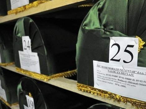 Porodice srebreničkih žrtava vode bitku za optužnicu protiv holandskih vojnika