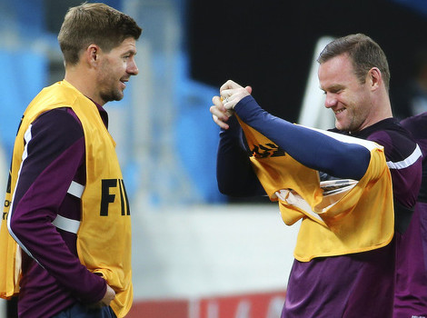 Steven Gerrard i Wayne Rooney (Foto: EPA)