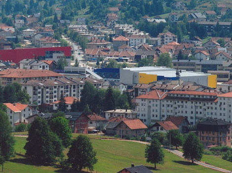 Pale: Željeznom šipkom pretukli tri osobe