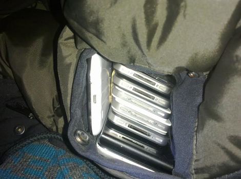Mobiteli bili skriveni u jakni (Foto: GP BiH)