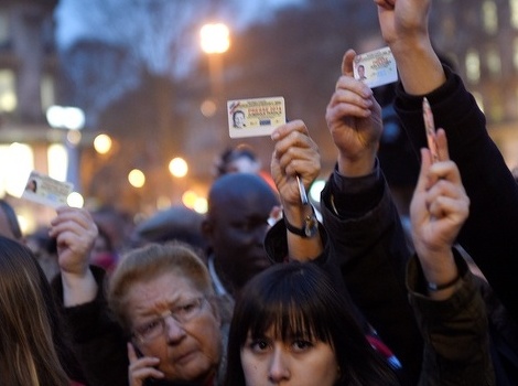 Masovno okupljanje građana u znak podrške Magazinu Charlie Hebdo
