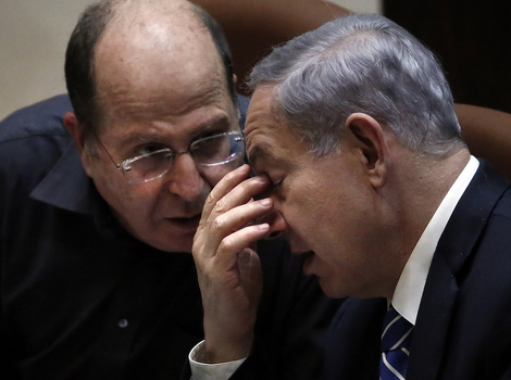 Moshe Yaalon i Benjamin Netanyahu (Foto: AFP)