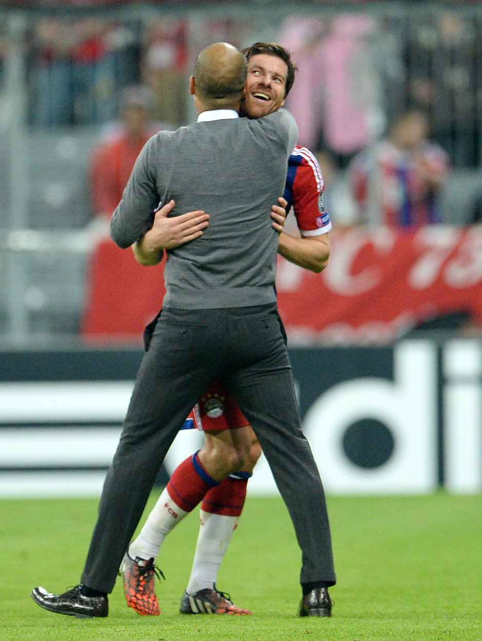 Xabi Alonso i Pep Guardiola (Foto: EPA)