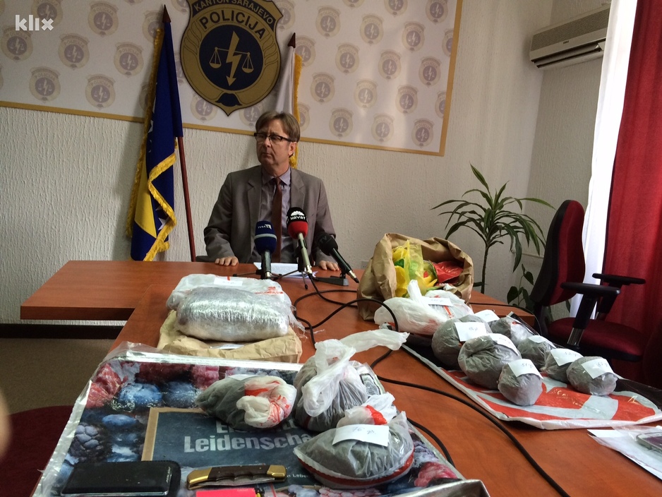 Zaplijenjeno 3, 6 kg droge (Foto: Klix.ba)
